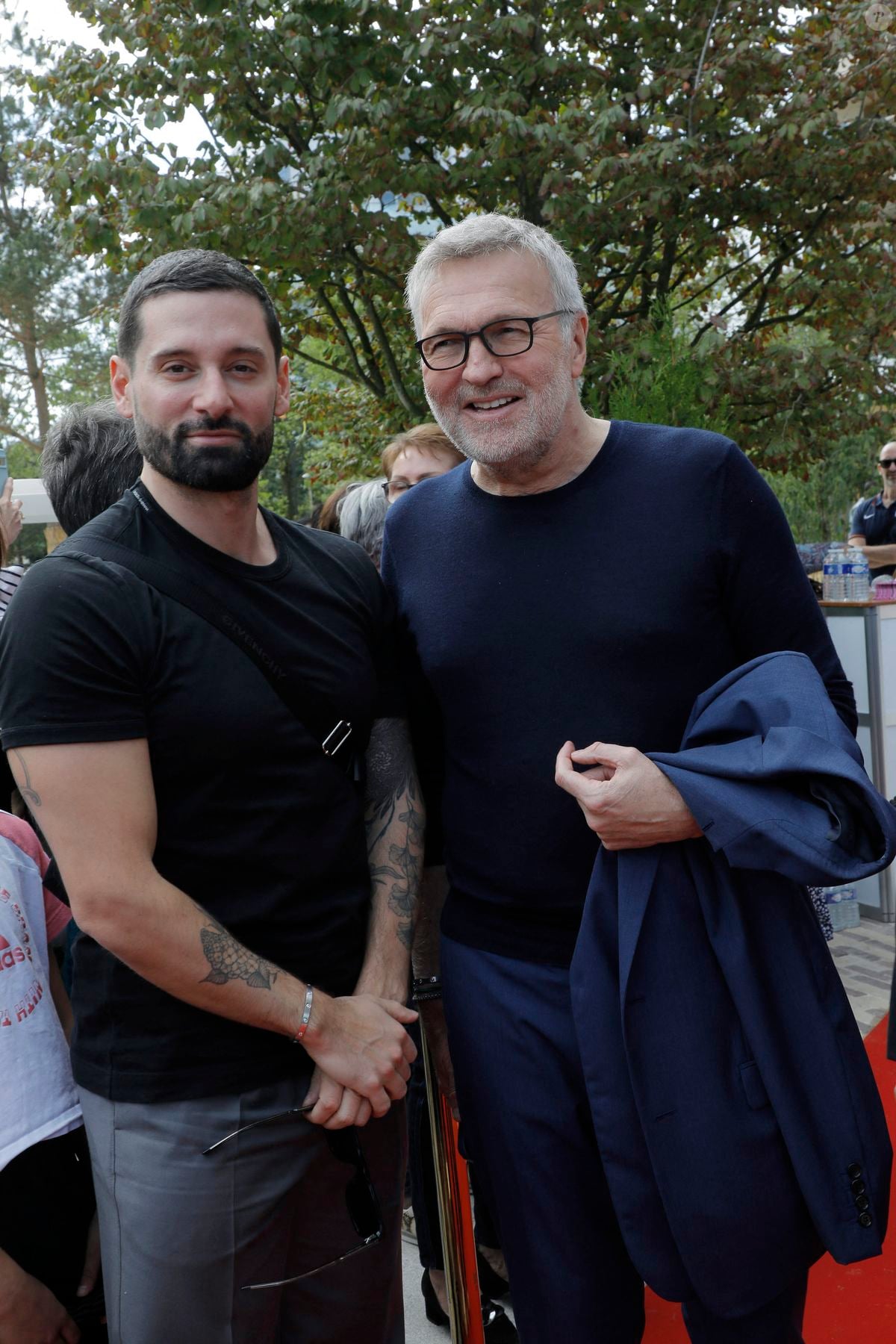 photo-exclusif-hugo-manos-et-son-compagnon-laurent-ruquier-i