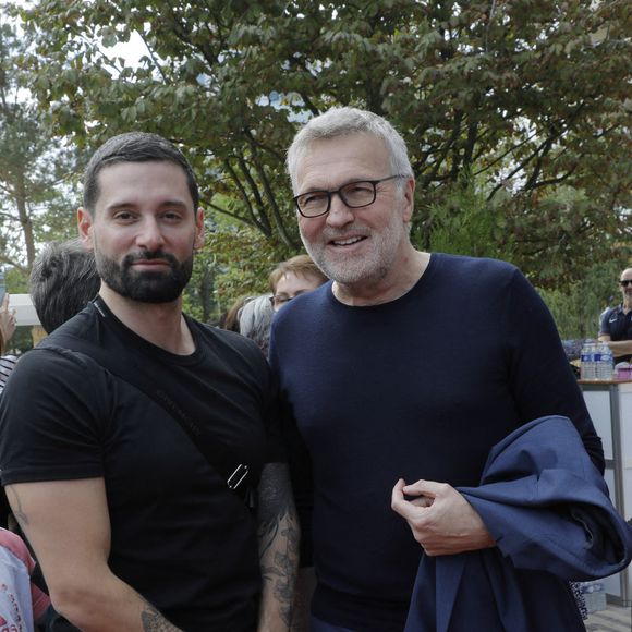 Exclusif - Hugo Manos et son compagnon Laurent Ruquier 
I - Inauguration de la place Line Renaud a Rueil-Malmaison le 22 Juin 2024.
© Jlppa / Bestimage