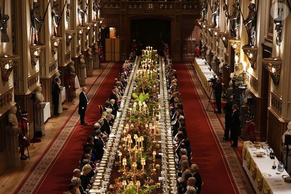 Un diner d'Etat a été organisé par le roi Charles III pour ses invités.

Donald J. Trump et le roi Charles III d'Angleterre lors du banquet d'Etat au château de Windsor en l'honneur de la visite officielle de président Donald Trump et de la Première dame Melania au Royaume-Uni. © Aaron Chown/WPA-Pool / Julien Burton via Bestimage