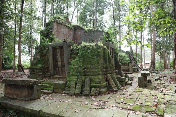Exclusif - Préparation du lieu de tournage du prochain film d'Angelina Jolie "First They Killed My Father" à Siem Reap au Cambodge, le 11 novembre 2015. © Bestimage