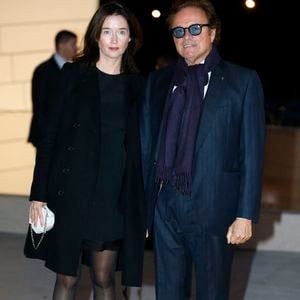 Guillaume Duran envisage de renouveler ses vœux de mariage avec Diane, qu’il considère comme sa principale raison de survivre.

Diane de MacMahon et Guillaume Durand arrivant à l'inauguration du musée d'art Louis Vuitton, une semaine avant son ouverture officielle au public à Paris, France. Photo de ABACAPRESS.COM