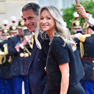 Rodolphe Saadé, Pdg de CMA CGM et sa femme Véronique Albertini - Arrivées des personnalités au dîner d’État en l’honneur du président brésilien et de sa femme au palais présidentiel de l’Élysée à Paris le 5 juin 2025.

© Christian Liewig / Bestimage