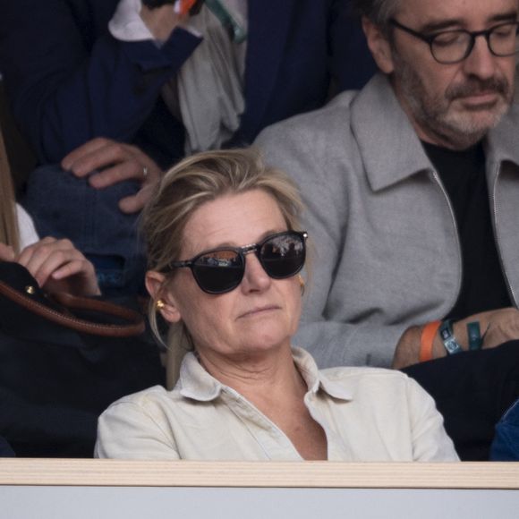 Anne-Elisabeth Lemoine a ensuite assisté à la finale opposant Jannik Sinner à Carlos Alcaraz

Anne-Elisabeth Lemoine en tribunes lors de la finale messieurs des Internationaux de France de Tennis de Roland Garros 2025 (jour 15), à Paris, France, le 8 juin 2025. © Cyril Moreau/Bestimage