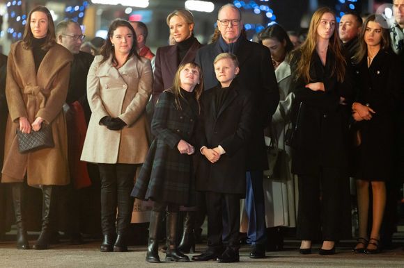 Mélanie-Antoinette de Massy, Le prince Albert II de Monaco, La princesse Charlène de Monaco, La princesse Gabriella de Monaco, comtesse de Carladès, Le prince Jacques de Monaco, marquis des Baux - La famille princière de Monaco lors de l'embrasement de la barque dans le cadre des célébrations de la Sainte-Dévote, Sainte Patronne de Monaco le 26 janvier 2024.

© Olivier Huitel / Pool Monaco / Bestimage