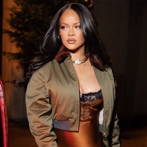 Rihanna a fait tourner les têtes en soutenant son petit ami ASAP Rocky lors de la soirée de sortie de son nouvel album Don't Be Dumb. Photo par Backgrid USA / Bestimage
