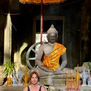 "Cambodge. Touchée en plein coeur", a simplement écrit Nathalie Péchalat en légende de sa publication qui a rapidement récolté des milliers de likes. 

Nathalie Péchalat immortalise ses vacances au Cambodge (Capture d'écran 19 août 2025)