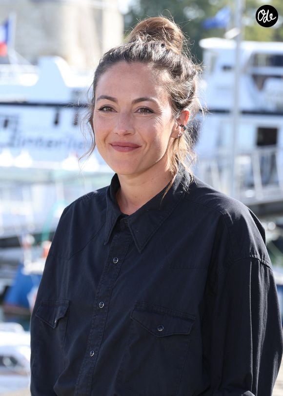 Constance Labbé - Photocall du téléfilm "Les Témoins" lors de la 28ème édition du festival de la Fiction à la Rochelle, le 17 septembre 2026. © Denis Guignebourg / Bestimage