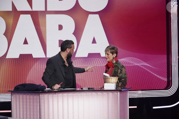 Exclusif - Cyril Hanouna, Isabelle Morini-Bosc, sur le plateau de l’émission « TPMP » présentée par C.Hanouna et diffusée en direct sur Youtube et sur toutes les box exceptée Bouygues (SFR, FREE, MyCanal etc), Paris, France. © Jack Tribeca / Bestimage