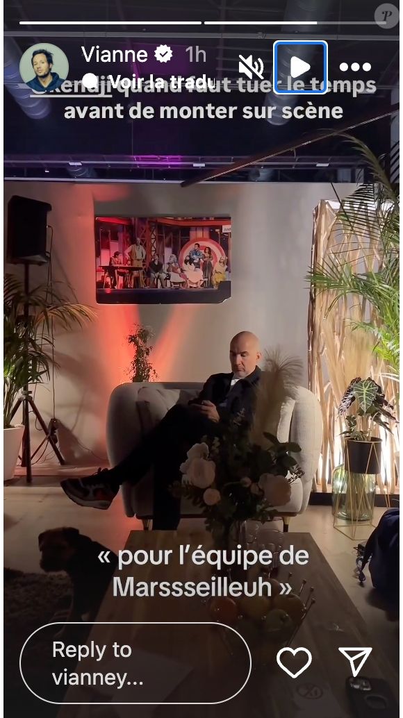"Kendji, tu sais qui il y a aux Enfoirés aujourd'hui ?Tu sais qu’il y a Zidane ? a alors glissé Vianney à Kendji Girac tout en zoomant sur un membre de l'équipe, qui est chauve... Comme l'ex-champion du monde !

(Capture d'écran - Story Instagram Vianney - 2025).
