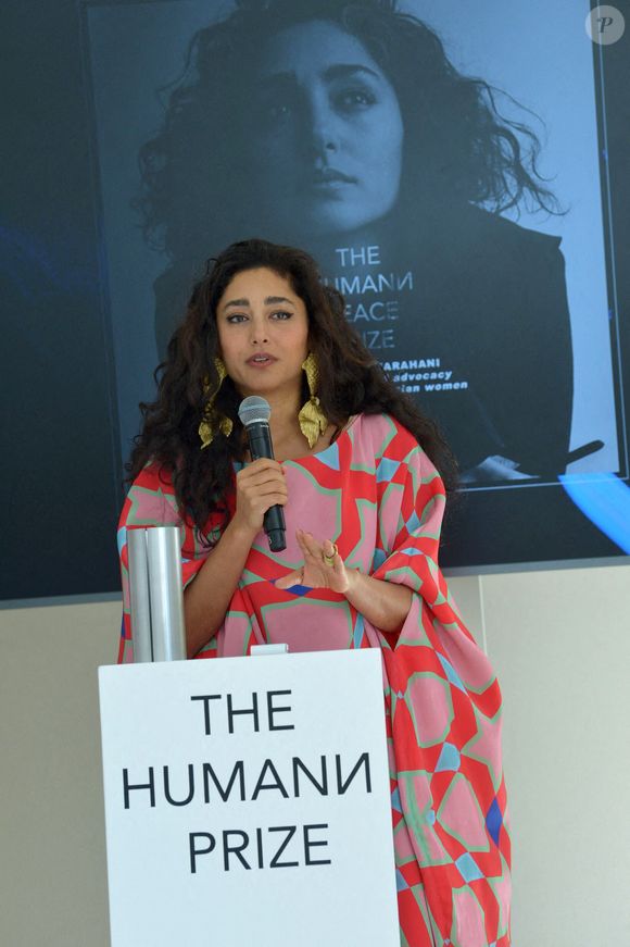 Golshifteh Farahani - Remise du prix Human Prize dans le cadre de la semaine du cinéma positif lors du 77ème Festival International du Film de Cannes le 23 mai 2024. © Rachid Bellak/Bestimage