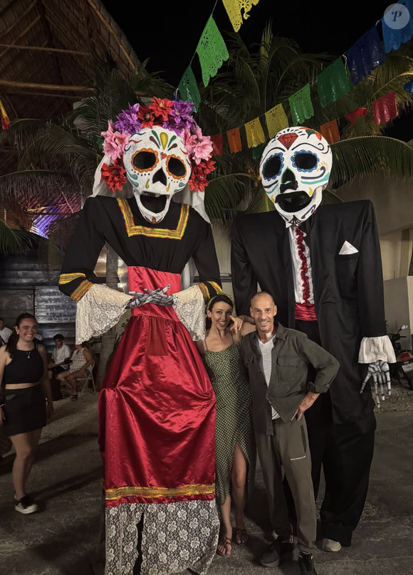 Sur Instagram, Roger et Delphine ne manquent pas d'en faire partager leurs communautés respectives.

Delphine Wespiser et Roger ensemble en vacances au Mexique