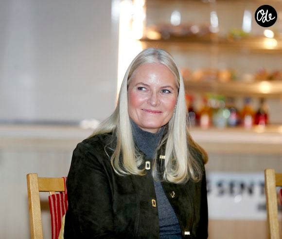 La princesse Mette Marit de Norvège - La famille royale de Norvège est en visite dans une maison de retraite à Oslo le 17 décembre 2025. Action Press / Bestimage