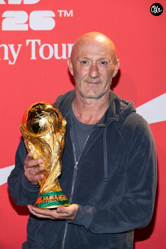 Fabien Barthez rejoint officiellement le staff de l'équipe nationale. 

Fabien Barthez - Trophée de la Coupe du Monde de la FIFA à l'Adidas Home of Sport sur les Champs-Elysées à Paris le 10 février 2026. © Cyril Moreau/Bestimage