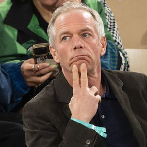 Une page se tourne pour les téléspectateurs de la 2...

Julien Arnaud dans les tribunes lors des Internationaux de France de Tennis de Roland Garros, à Paris, France© Jacovides-Moreau/Bestimage