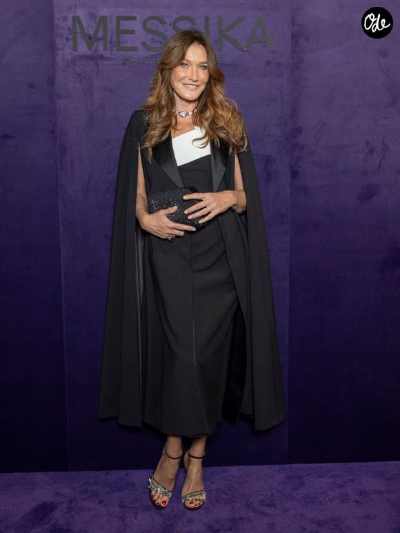 La Provence lui permet aussi de se ressourcer et de nourrir sa créativité.

Carla Bruni au photocall du défilé Messika Collection Femme Prêt-à-Porter Printemps/Eté 2026 lors de la Fashion Week de Paris (PFW), au Musée des Arts décoratifs, à Paris, France, le 13 octobre 2025. © Olivier Borde/Bestimage