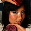 Se maquiller avec des fruits est très tendance mais cette spécialiste met en garde : “C’est un gros non, dermatologiquement”