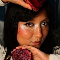 Se maquiller avec des fruits est très tendance mais cette spécialiste met en garde : “C’est un gros non, dermatologiquement”