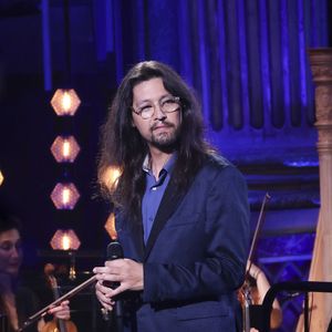 Exclusif - Lulu Gainsbourg lors de l’enregistrement de l’émission "Le Grand Echiquier - Spéciale Serge Gainsbourg" présentée par C.Chazal et A.Manoukian et diffusée le 7 avril 2026 sur France 2, à Paris, France, le 17 septembre 2025. © Jack Tribeca/Bestimage