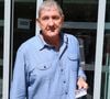 Pour lui succéder, la chaîne de la TNT a officiellement porté son choix sur le journaliste Yves Calvi.

Exclusif - Yves Calvi - Les célébrités quittent les studios de RTL à Neuilly-sur-Seine, le 2 septembre 2024. Agence / Bestimage