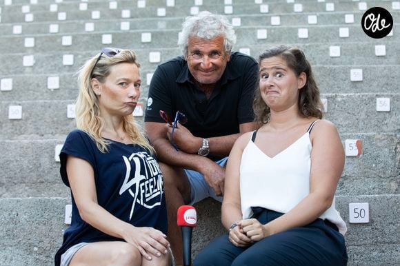 Caroline Vigneaux, Michel Boujenah et Élodie Poux avant la représentation des one-woman-show "Caroline Vigneaux croque la pomme" et "Elodie Poux - Le Syndrome Du Playmobil" lors du Festival de Ramatuelle, France, le 8 août 2019.

© Cyril Bruneau/Festival de Ramatuelle/Bestimage