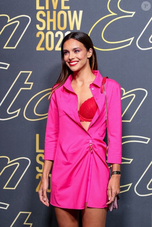 La jeune femme a notamment repris ses études afin de devenir médecin et aujourd'hui, elle met fièrement ses compétences au service des autres.

Marine Lorphelin - Photocall du défilé Etam Live Show 2021 à l'Opéra Garnier à Paris le 4 octobre 2021.

© Tiziano Da Silva / Bestimage