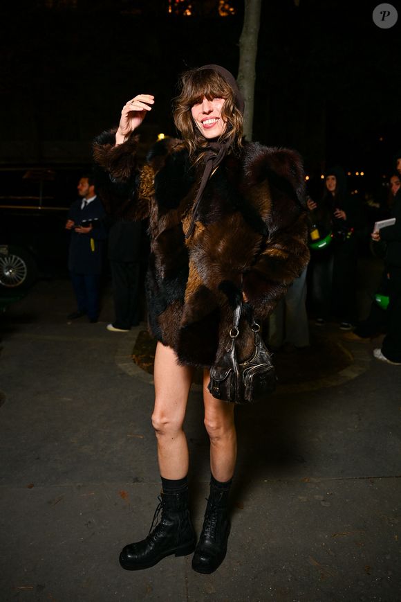 Lou Doillon aux arrivées à l’after Miu Miu Collection Femme Prêt-à-Porter Printemps/Eté 2026 lors de la Fashion Week de Paris (PFW), au restaurant Gigi, à Paris, France, le 6 octobre 2025. © Pierre Perusseau/Bestimage