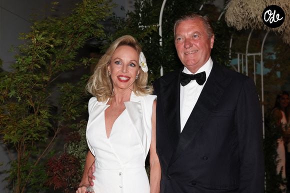 De nombreuses personnalités étaient présentes à la Salle des Étoiles du Sporting Monte-Carlo.

Le prince Charles de Bourbon des Deux-Siciles, la prince Camilla - Arrivées au dîner de gala du Grand Prix de Formule 1 de Monaco 2026 en l'honneur du vainqueur dans la Salle des Etoiles du Sporting de Monaco le 7 juin 2026.
Claudia Albuquerque / Bestimage