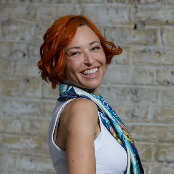 “Je découvre que l'on peut avoir une vraie qualité de vie en région parisienne. J'habite vers les bords de Marne”, explique Natasha St-Pier au Journal des femmes

Exclusif - Natasha St-Pier en prise de vue studio en marge du tournage du clip "Je garde le sourire !" de l'association Laurette Fugain dans les Studios de l'Usine à Paris, France, le 19 septembre 2024. © Christophe Clovis/Bestimage