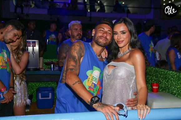 Exclusif - Neymar et sa compagne Bruna Biancardi (enceinte) au sambodrome Marquês de Sapucai lors du carnaval de Rio 2025, le 3 mars 2025.