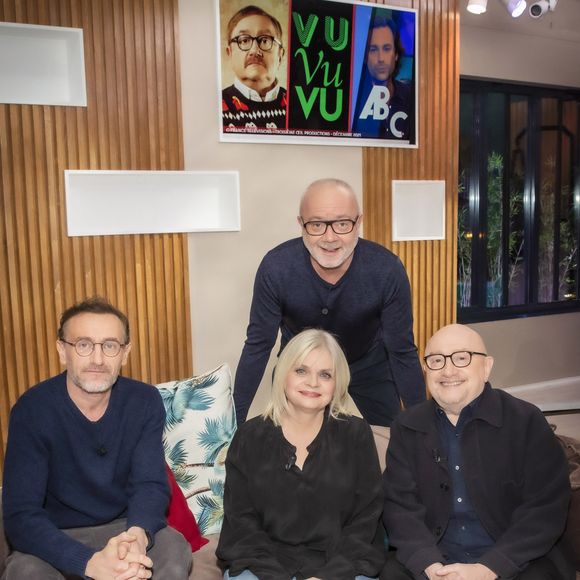 Exclusif - Jean-Paul Rouve, Olivier Baroux, Isabelle Nanty, Michel Blanc - Le casting du film "Les Tuche 4" lors de l'enregistrement de l'émission "C à vous" à Paris, diffusée en direct le 8 décembre sur France 5
© Jack Tribeca / Bestimage