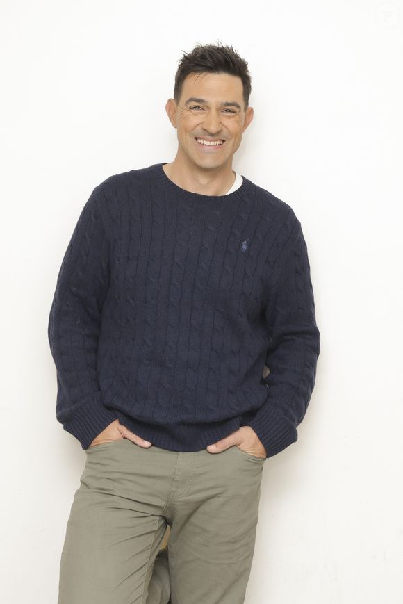 Il jouera aux côtés d'autres candidats bien connus, dont un autre ancien de la Star Academy, à savoir Jean-Pascal Lacoste révélé de son côté en 2001, dans la saison 1. 

Exclusif - Jean-Pascal Lacoste - Backstage de l'enregistrement de l'émission "La Grosse Rigolade" présentée par C.Hanouna le 1er décembre qui sera diffusée à 21h10 sur C8 le Jeudi 8 décembre 2022 qui réunira les experts de la blague pour une soirée 100% Darka. © Jack Tribeca / Bestimage