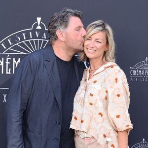 Philippe Lellouche avait annoncé qu'il vivait désormais dans le sud de la France auprès de nos confrères de RTL.

Exclusif - Philippe Lellouche et sa compagne Vanessa Boisjean - Photocall lors de la 3ème édition du Festival du Cinéma Français et de la Gastronomie d'Aix-les-Bains. 
© Denis Guignebourg / Bestimage