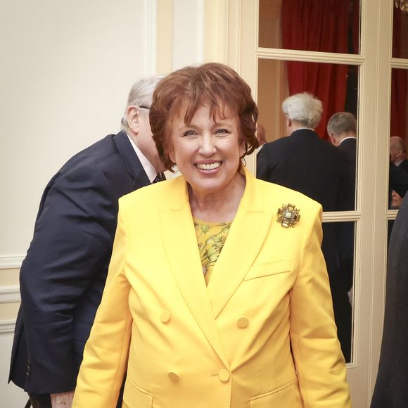 Parmi les autres invités : Roselyne Bachelot, Emmanuel Chain, Yamina Benguigui ou Régis Wargnier.

Roselyne Bachelot au dernier dîner du Cercle de la Revue des Deux Mondes de l'année,  lundi15 décembre 2025

© Jack Tribeca / Bestimage
