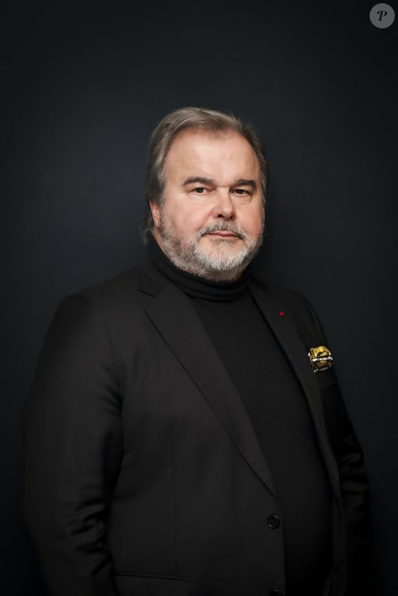 Exclusif - Pierre Hermé dans les backstage de l'émission "15h-16h Annabelle Show" sur Radio J à Paris, présentée par A.Nakache et diffusée en direct le 9 décembre
© Jack Tribeca / Bestimage