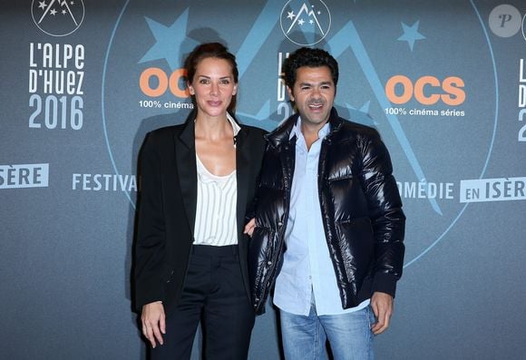 Jamel Debbouze et Mélissa Theuriau, qui se sont mariés en 2008, ont deux enfants : Léon, né le 3 décembre 2008, et Lila, née le 28 septembre 2011. 

Jamel Debbouze et sa femme Mélissa Theuriau lors de la cérémonie de clôture du 19e Festival International du film de Comédie de l'Alpe d'Huez, le 16 janvier 2016.© Dominique Jacovides/Bestimage