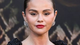 Selena Gomez : Son entreprise visée par une plainte pour fraude, elle réagit