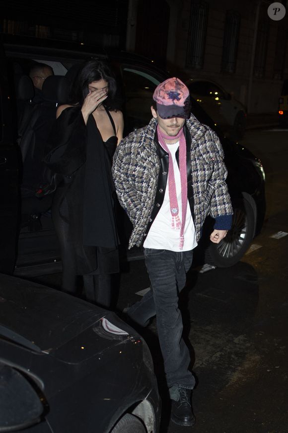 Timothée Chalamet et Kylie Jenner de retour à l'hotel Royal Monceau après avoir diné au Bar des Prés Montaigne après l'avant-première du film "Un parfait inconnu" à Paris le 16 janvier 2025. © Yehiel Chekroune / Bestimage