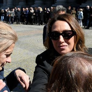 Laura Smet - Sorties des obsèques de Nathalie Baye en l'église Saint-Sulpice à Paris le 24 avril 2026. © Lionel Urman / Bestimage