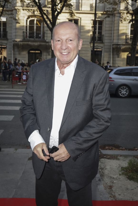 Rolland Courbis arrivant au "Concerto pour la Paix" organisé par Omar Harfouch au Théâtre des Champs Élysées à Paris, France, le 18 Septembre 2024. © Perusseau / Tribeca / Bestimage
