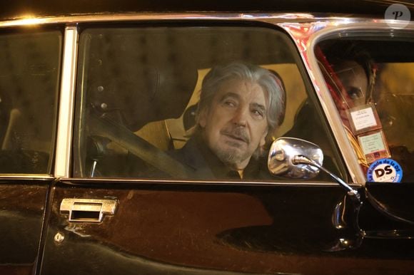 Exclusif - Serge Lama (parrain de la 1ère cérémonie des Victoires de la musique et Victoire d'honneur 2023) et Cyril Féraud lors du tournage secret pour la promotion des victoires de la musique 2025 (40 ans) à Paris, France, le 4 février 2025. © Bestimage