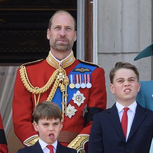 Le prince Louis, le prince William et le prince George apparaissent sur le balcon du palais de Buckingham lors du défilé aérien de la parade de l'anniversaire du roi, Trooping the Colour. Photo par Doug Peters/EMPICS/ABACAPRESS.COM