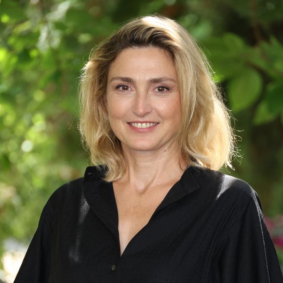 Julie Gayet - Photocall du film "Olympe Une Femme Dans La Révolution" lors de la 17ème édition du Festival du Film Francophone de Angoulême (FFA). Le 30 août 2024 . © Coadic Guirec / Bestimage