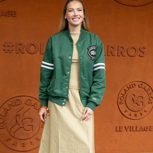 Amandine Petit (Miss France 2021) au photocall du village lors des Internationaux de France de Tennis de Roland Garros 2026, à Paris, France, le 5 juin 2026. © Jacovides-Moreau/Bestimage