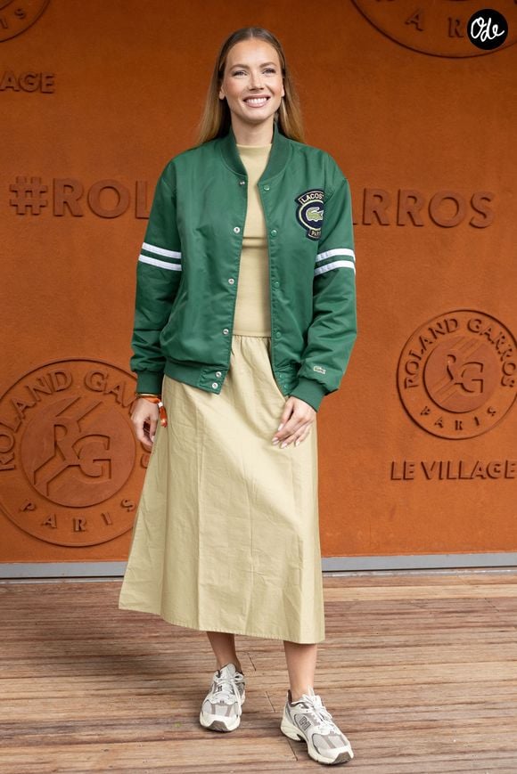 Amandine Petit (Miss France 2021) au photocall du village lors des Internationaux de France de Tennis de Roland Garros 2026, à Paris, France, le 5 juin 2026. © Jacovides-Moreau/Bestimage