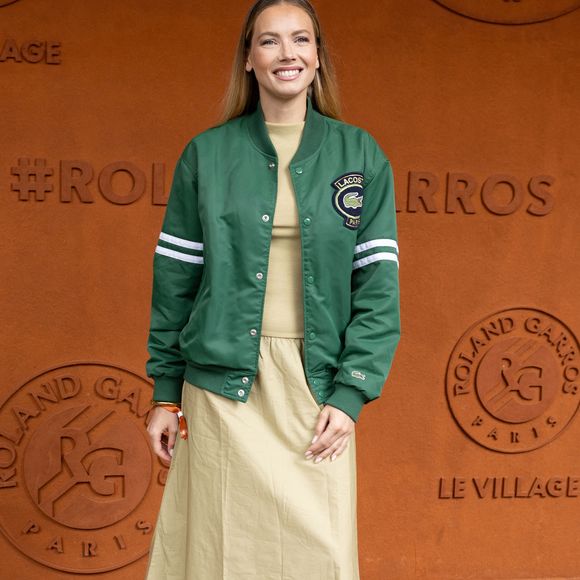 Amandine Petit (Miss France 2021) au photocall du village lors des Internationaux de France de Tennis de Roland Garros 2026, à Paris, France, le 5 juin 2026. © Jacovides-Moreau/Bestimage