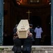 Pour accompagner Catherine Laborde dans son dernier voyage très sobre, ses proches avaient une particularité singulière à l'église