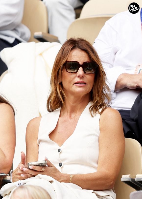 Faustine Bollaert dans les tribunes lors des Internationaux de France de Tennis de Roland Garros 2026, à Paris, France, le 5 juin 2026. 

© Jacovides-Moreau/Bestimage