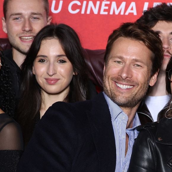 Alexia Laroche-Joubert, Glen Powell et les élèves de la Star Academy 2025 (G-D) Ambre, Léane lors de la première de Running Man au cinéma UGC Ciné Cité Bercy à Paris le 3 novembre 2025.

© Denis Guignebourg / Bestimage