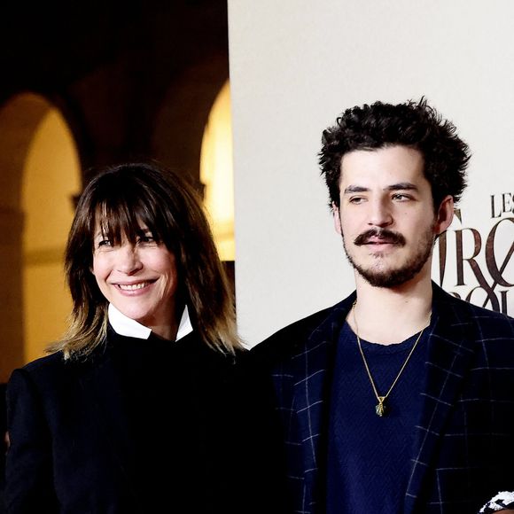 Les enfants de Sophie Marceau ont appris une langue peu commune en France

Exclusif - Sophie Marceau et son fils Vincent Zulawski - Photocall de l'avant-première du film "Les Trois Mousquetaires : D'Artagnan" aux Invalides à Paris.

© Jacovides / Moreau / Guirec / Bestimage