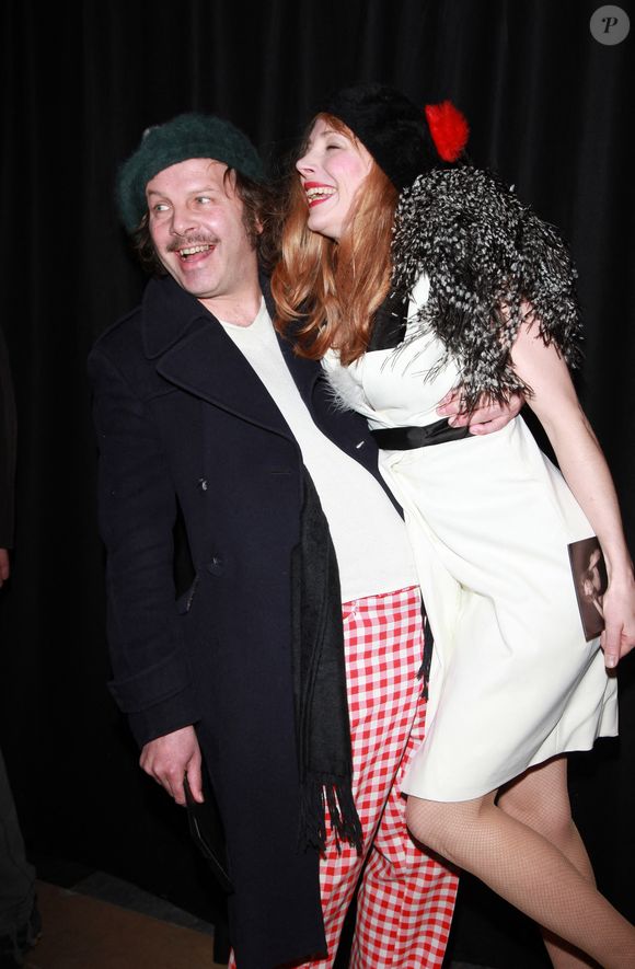Julie Depardieu et Philippe Katerine arrivent au défilé de la collection printemps-été 2012 d'Etam qui s'est tenu aux Beaux-Arts de Paris, France, le 23 janvier 2012. Photo par Denis Guignebourg/ABACAPRESS.COM ?